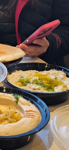 Photo of Buns and wings - 121 N Veterans Blvd, Glennville, GA 30427