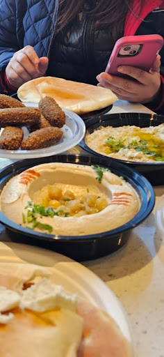 Photo of Buns and wings - 121 N Veterans Blvd, Glennville, GA 30427