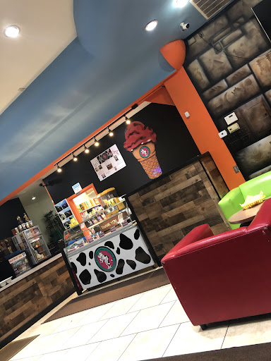 Photo of Maxwell's Cafe and Market - 801 4th St SE, Minneapolis, MN 55414