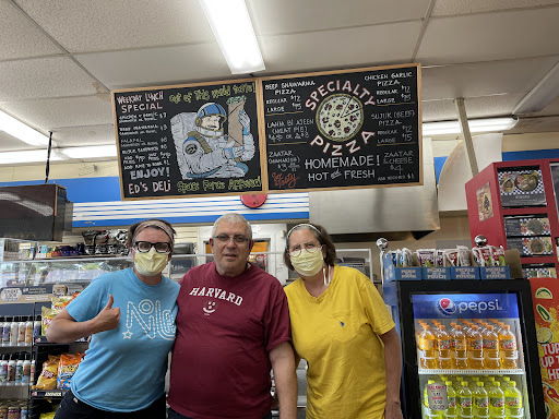 Photo of Super USA and Ed's deli - 2424 Larpenteur Ave W, Lauderdale, MN 55113