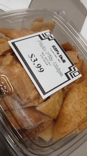 Photo of Super USA and Ed's deli - 2424 Larpenteur Ave W, Lauderdale, MN 55113