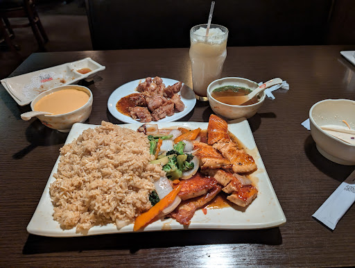 Photo of Fuji Japanese Sushi & Steak House - 915 13th St, Ashland, KY 41101