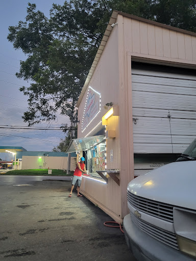 Photo of Taqueria El Cazador Bus - 3200 Governors Dr SW, Huntsville, AL 35805