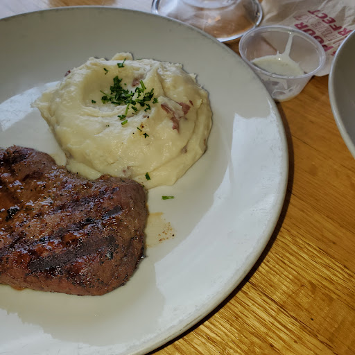 Photo of Applebee's Grill + Bar - 611 25th St SW, Jamestown, ND 58401