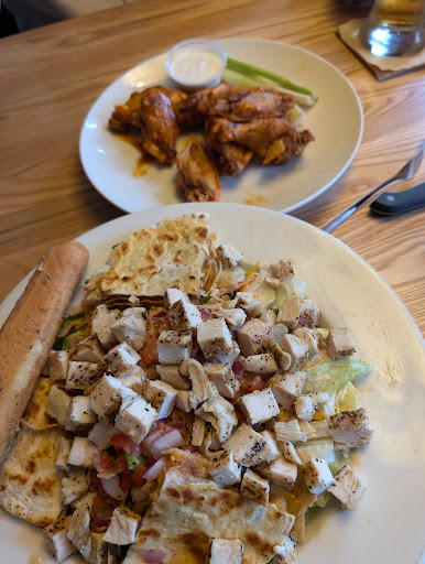 Photo of Applebee's Grill + Bar - 611 25th St SW, Jamestown, ND 58401