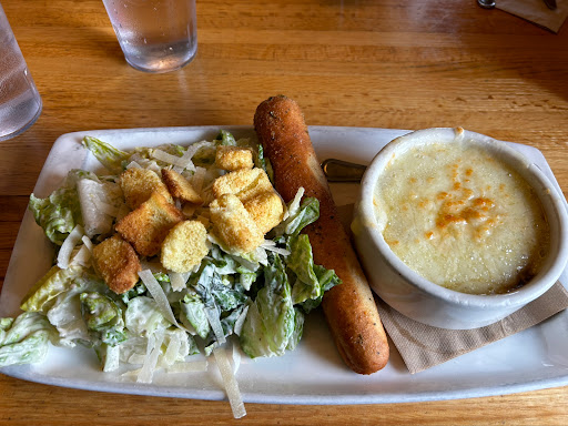 Photo of Applebee's Grill + Bar - 611 25th St SW, Jamestown, ND 58401