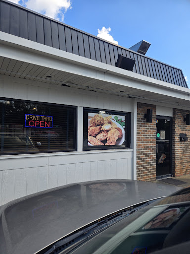 Photo of Hooligans Restaurant - 515 15th St, Tuscaloosa, AL 35401