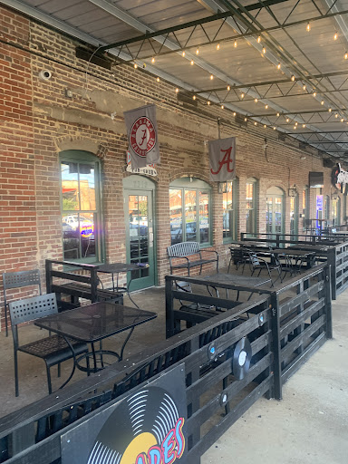 Photo of Decades Pub and Grub - 2314 4th St, Tuscaloosa, AL 35401