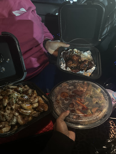 Photo of Midnight Munchies Food Truck - 5666 Bardstown Rd, Louisville, KY 40291