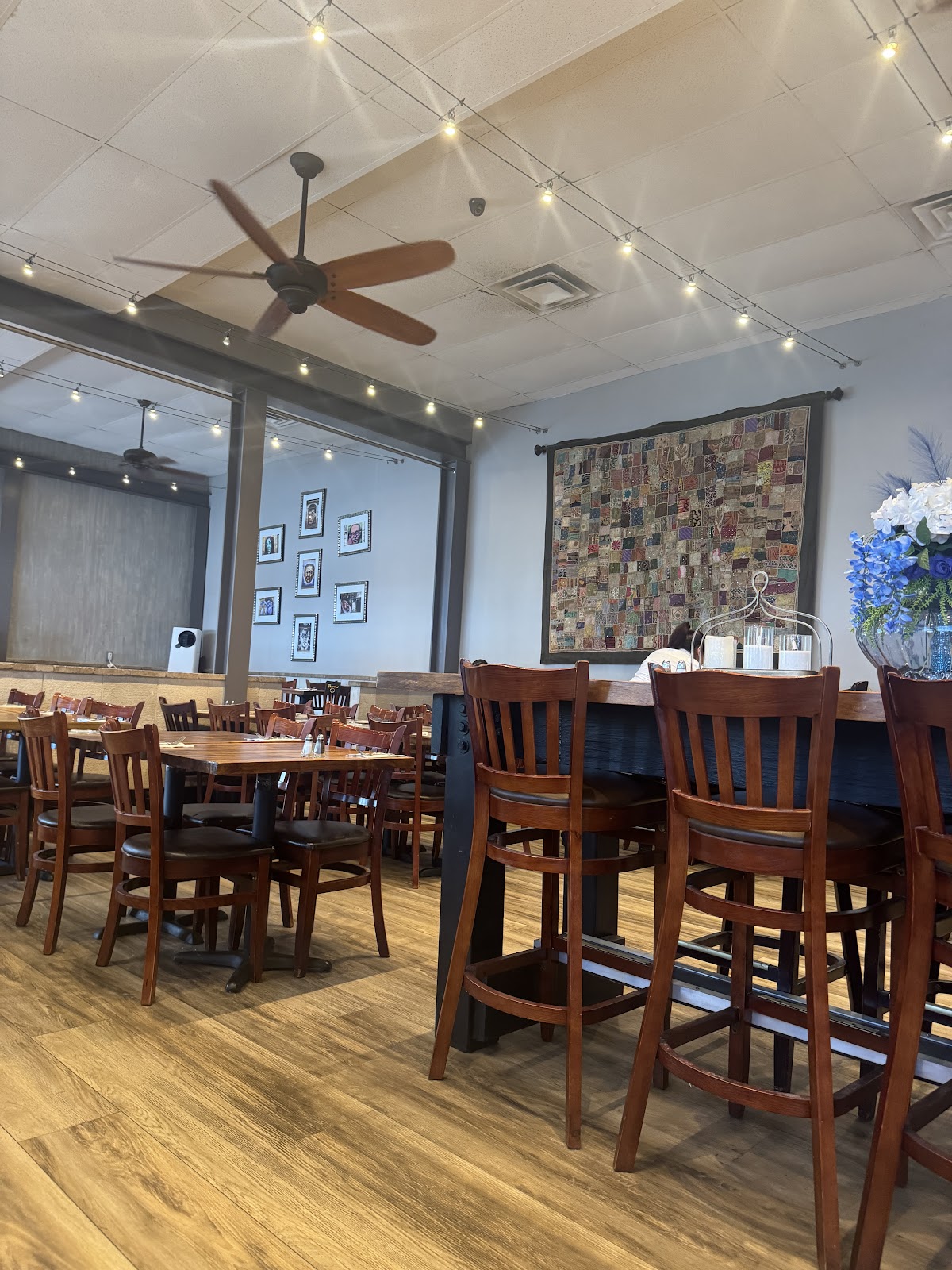 Photo of Moti's Pita - 4860 Boiling Brook Pkwy, Rockville, MD 20852