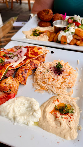 Photo of La Roche Lebanese Cuisine - 916 Cooper St, Memphis, TN 38104