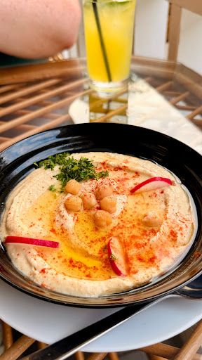 Photo of La Roche Lebanese Cuisine - 916 Cooper St, Memphis, TN 38104