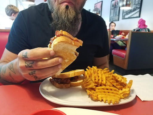 Photo of Friendly's - 408 Queen St, Southington, CT 06489