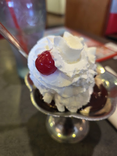 Photo of Friendly's - 3420 Berlin Tpke, Newington, CT 06111