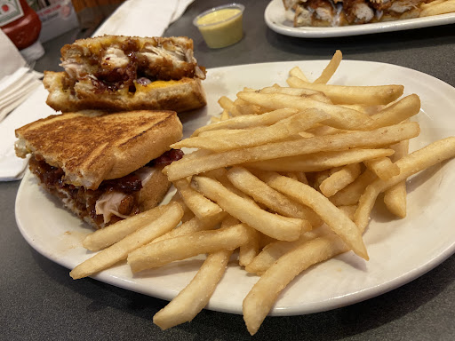 Photo of Friendly's - 3420 Berlin Tpke, Newington, CT 06111