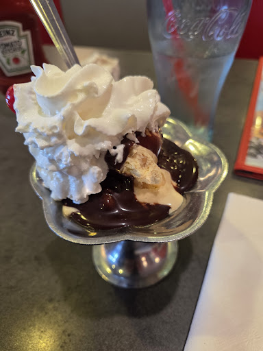 Photo of Friendly's - 3420 Berlin Tpke, Newington, CT 06111