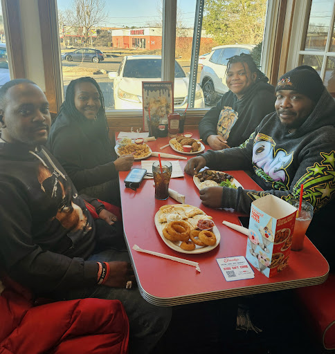 Photo of Friendly's - 3420 Berlin Tpke, Newington, CT 06111