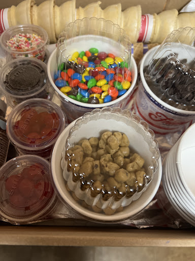 Photo of Friendly's - 3420 Berlin Tpke, Newington, CT 06111