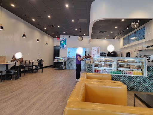 Photo of Signature Cafe - 115 Krispy Kreme Drive #1, Bloomington, IL 61704