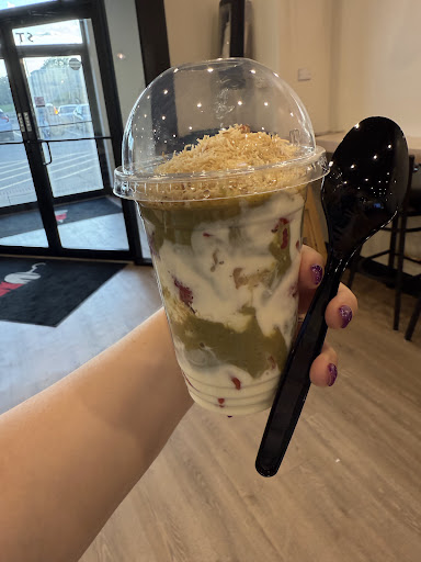 Photo of Signature Cafe - 115 Krispy Kreme Drive #1, Bloomington, IL 61704