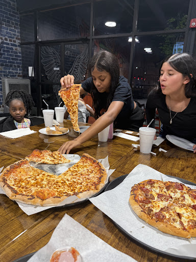 Photo of Pizza & Gyro Party - 5500 Murfreesboro Rd Suite 100, La Vergne, TN 37086