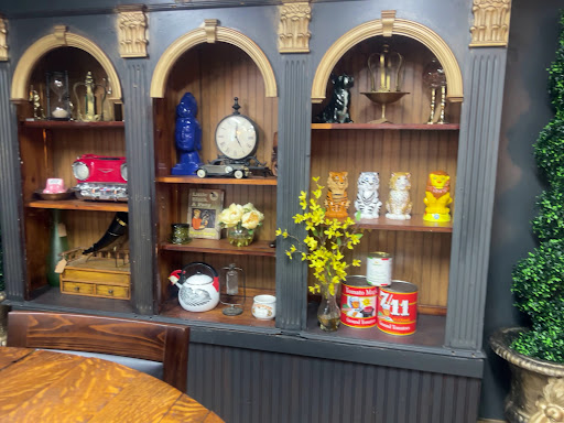 Photo of Royals of Troy - 19321 James Madison Hwy #15, Troy, VA 22974