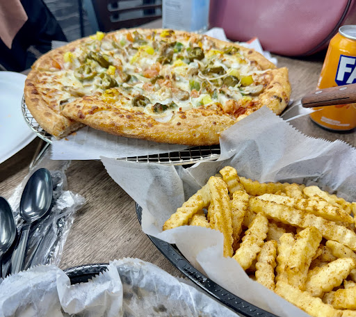 Photo of Kay’s Pizza BBQ & Wings حلال - 4786 Sugarloaf Pkwy, Lawrenceville, GA 30044