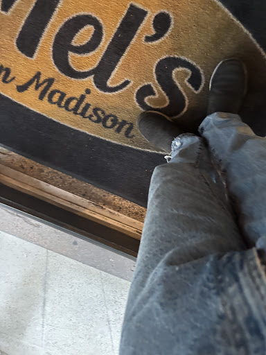 Photo of Mel's on Madison - 201 W Commercial St, Lebanon, MO 65536