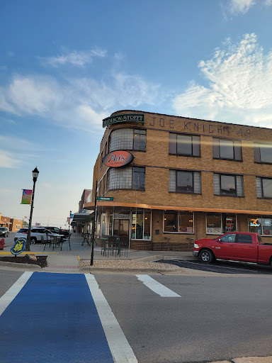 Photo of Mel's on Madison - 201 W Commercial St, Lebanon, MO 65536