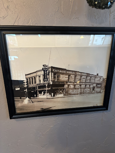 Photo of Mel's on Madison - 201 W Commercial St, Lebanon, MO 65536