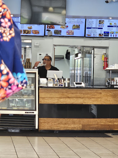 Photo of Hooks Fish And Chicken - 7312 Kingsgate Way, West Chester Township, OH 45069