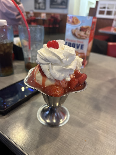 Photo of Friendly's - 1701 Quentin Rd, Lebanon, PA 17042