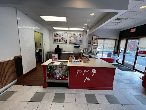 Photo of Friendly's - 1701 Quentin Rd, Lebanon, PA 17042