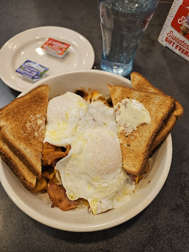 Photo of Friendly's - 1701 Quentin Rd, Lebanon, PA 17042
