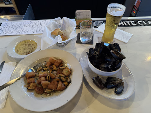 Photo of Mediterraneo Pizza And Grill - 3120 Gammon Ln, Clemmons, NC 27012