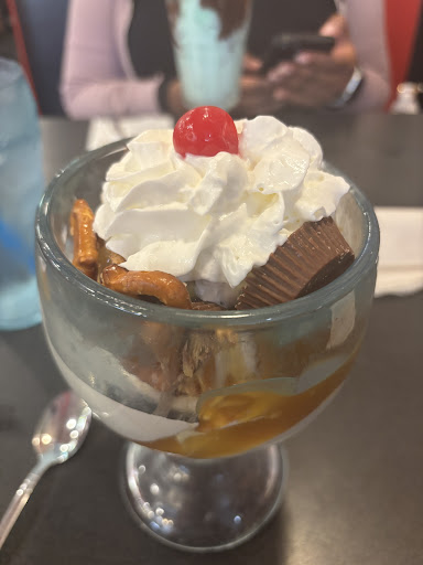 Photo of Friendly's - 1220 Hurffville Rd, Deptford, NJ 08096