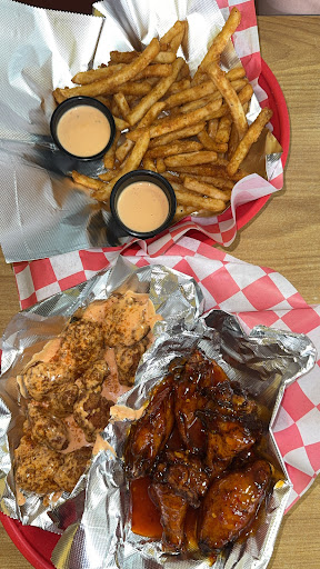 Photo of O'Town Burgers N Wings ( Halal) - 6614 Old Winter Garden Rd, Orlando, FL 32835