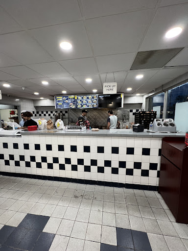 Photo of The Halal Burger - 916 E Roosevelt Rd, Lombard, IL 60148