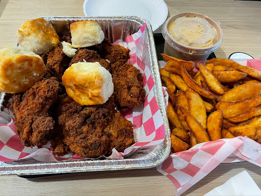 Photo of Holy Buckets Halal Chicken & Pizza - 507 E Roosevelt Rd, Lombard, IL 60148