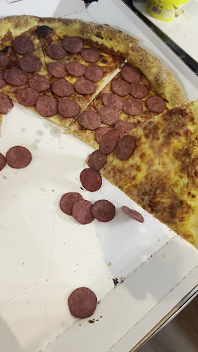 Photo of Holy Buckets Halal Chicken & Pizza - 507 E Roosevelt Rd, Lombard, IL 60148