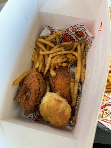 Photo of Holy Buckets Halal Chicken & Pizza - 507 E Roosevelt Rd, Lombard, IL 60148