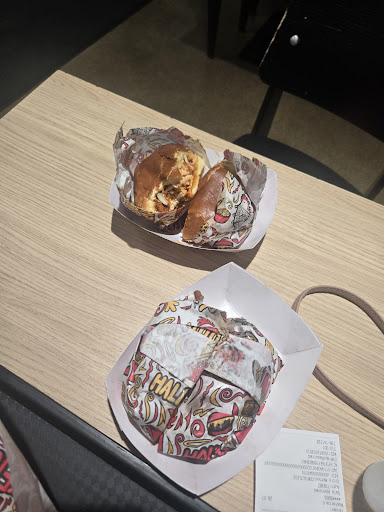 Photo of Holy Buckets Halal Chicken & Pizza - 507 E Roosevelt Rd, Lombard, IL 60148