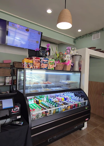 Photo of Zaytouna Bites - Bakery & Restaurant - 152 N Ashwood Ave, Ventura, CA 93003