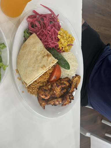 Photo of Istanbul Diner Cafe - 120 Veterans Of Foreign Wars Pkwy, Revere, MA 02151