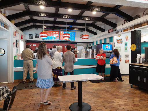 Photo of Wade's Burgers & Fries - 540 W Main St, Magnolia, AR 71753