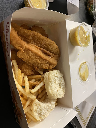 Photo of USA Chicken and Biscuit - 990 Elm St, Manchester, NH 03104