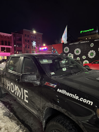 Photo of USA Chicken and Biscuit - 990 Elm St, Manchester, NH 03104