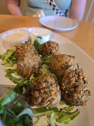 Photo of Med Box Grill - 600 Market St Suite 160, Chanhassen, MN 55317