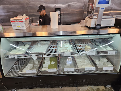 Photo of Vytyl - 365 Edgewood Rd NW, Cedar Rapids, IA 52405