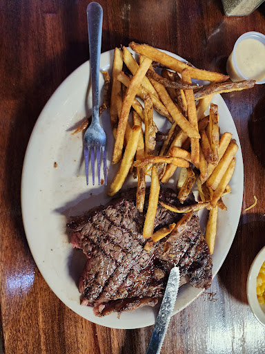 Photo of 5 Loaves Country Kitchen - 900 W Kansas Ave, McPherson, KS 67460